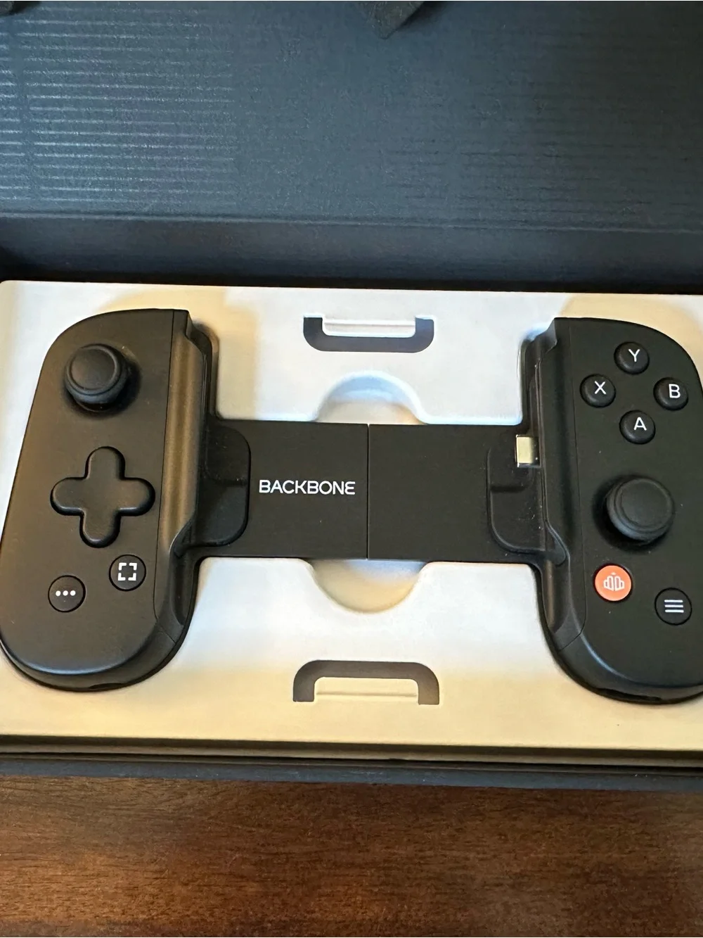 Backbone Mobile Gaming Controller - Xbox and USB-C compatible